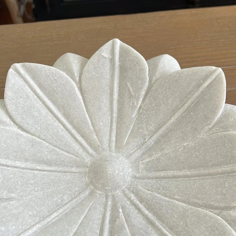 Gorgeous genuine white marble lotus flower plate dish decorative object 11” - Picture 6 of 13